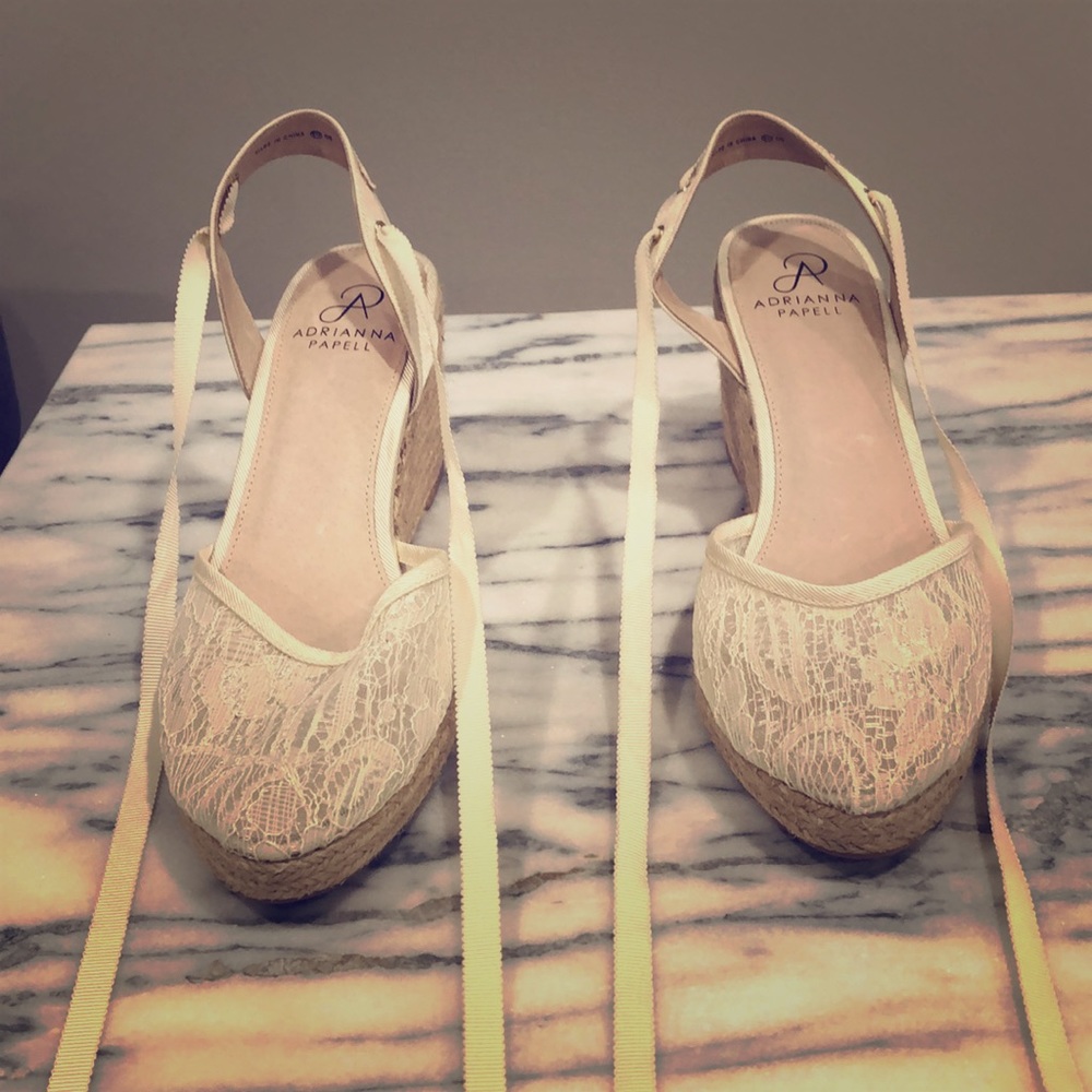 Adrianna Papell lace espadrille size 9